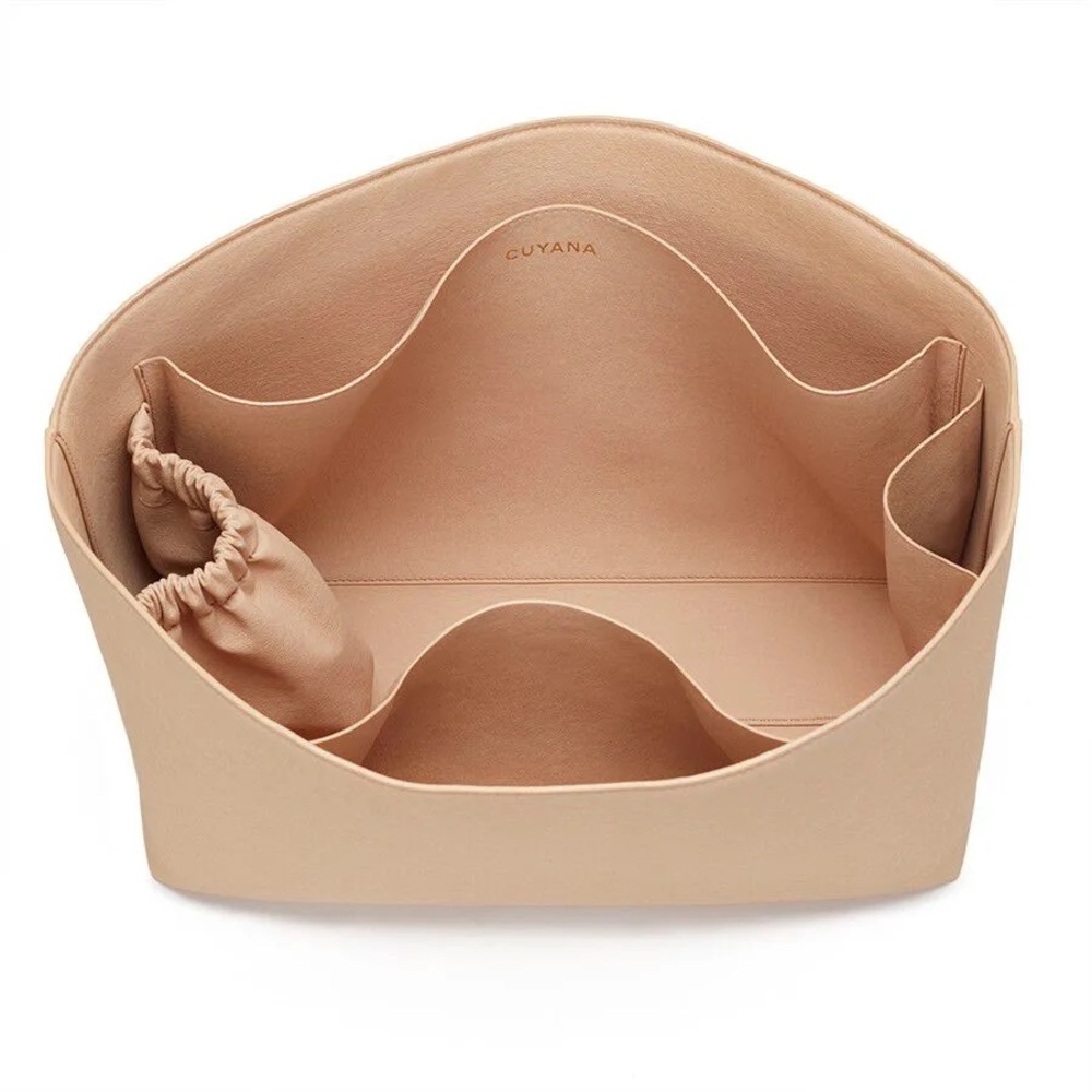 Cuyana Structured Tote (Classic) with additional Tote Organizer - Picture 9 of 10